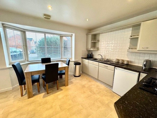 Property photo 2 of 10 Balcony