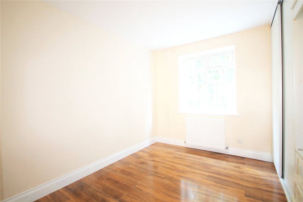 Property photo 2 of 6 Picture No. 07