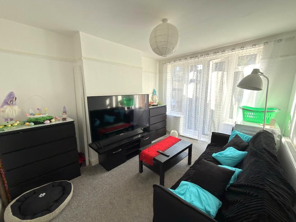 Property photo 3 of 12 Photo 3