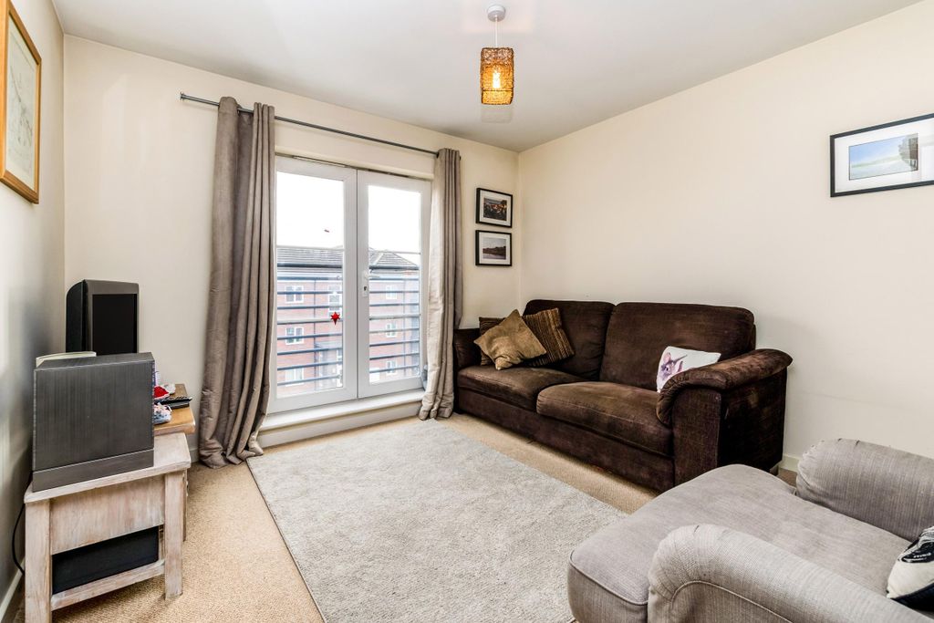 Property photo 3 of 12 Image