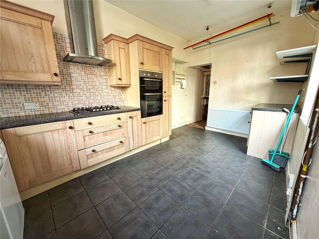 Property photo 2 of 18 Picture No. 20