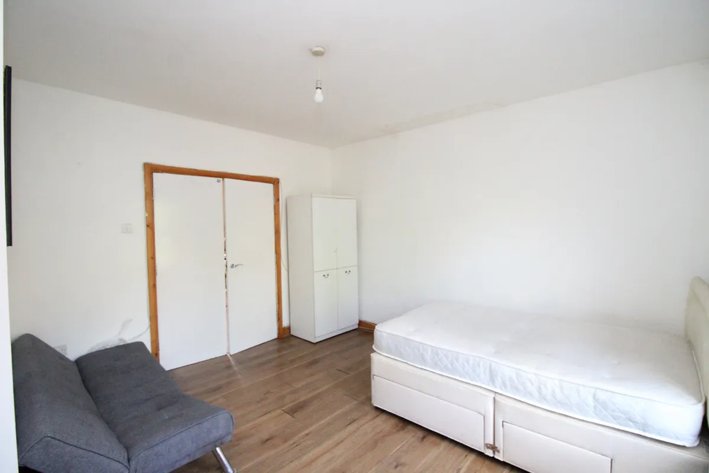 Property photo 3 of 6 29E8Ae63220524F244Ca87Ff1255329Dbf409E78