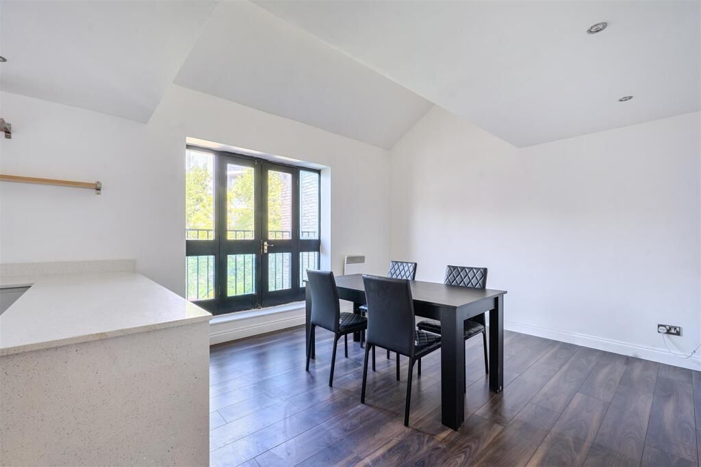 Property photo 3 of 25 Dc169Ed6d74B9E6Bd7A99839F26254E0