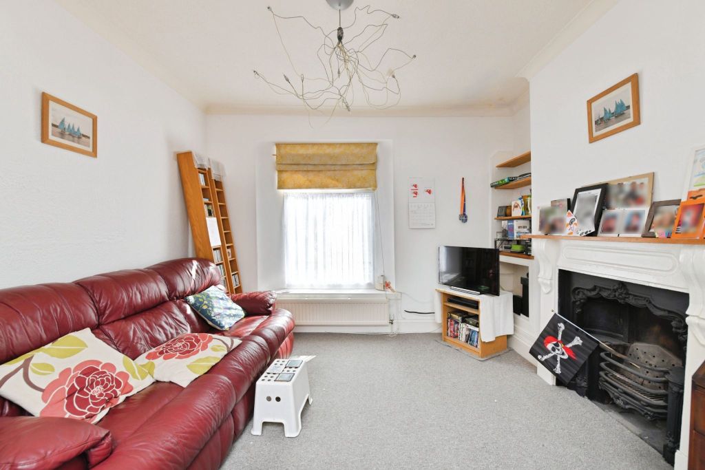 Property photo 2 of 9