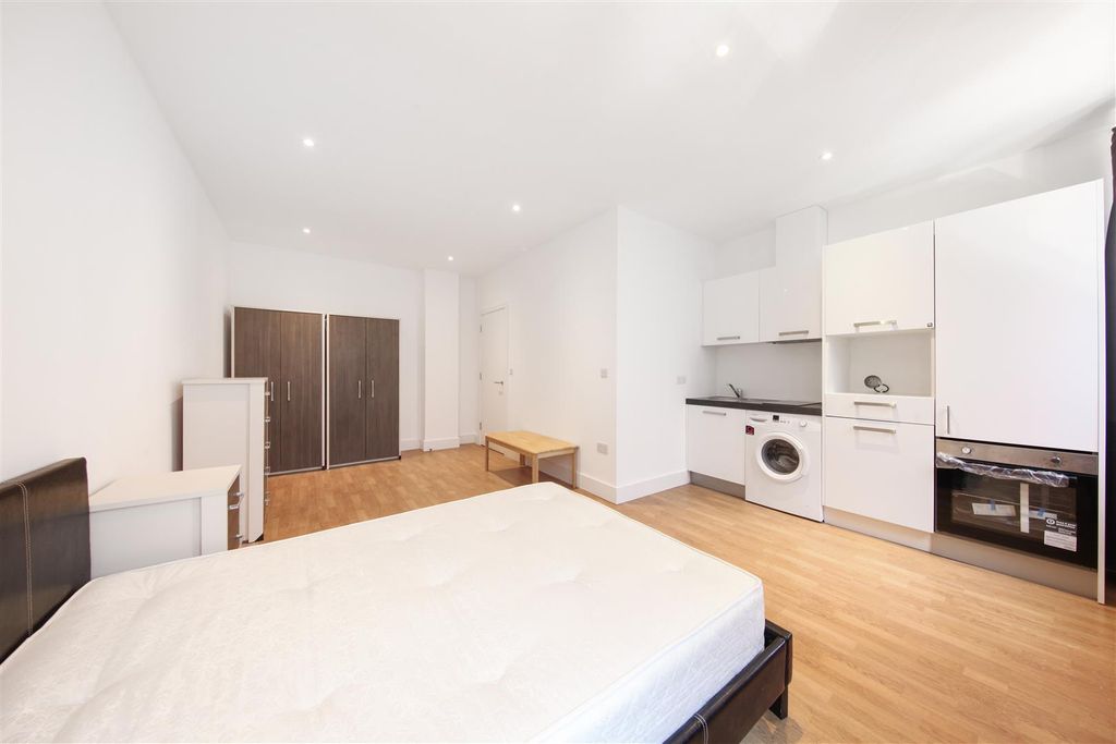 Property photo 1 of 5 , 225 Shenley Road - Kbaspbonbft9Fjdkrgiz.Jpg