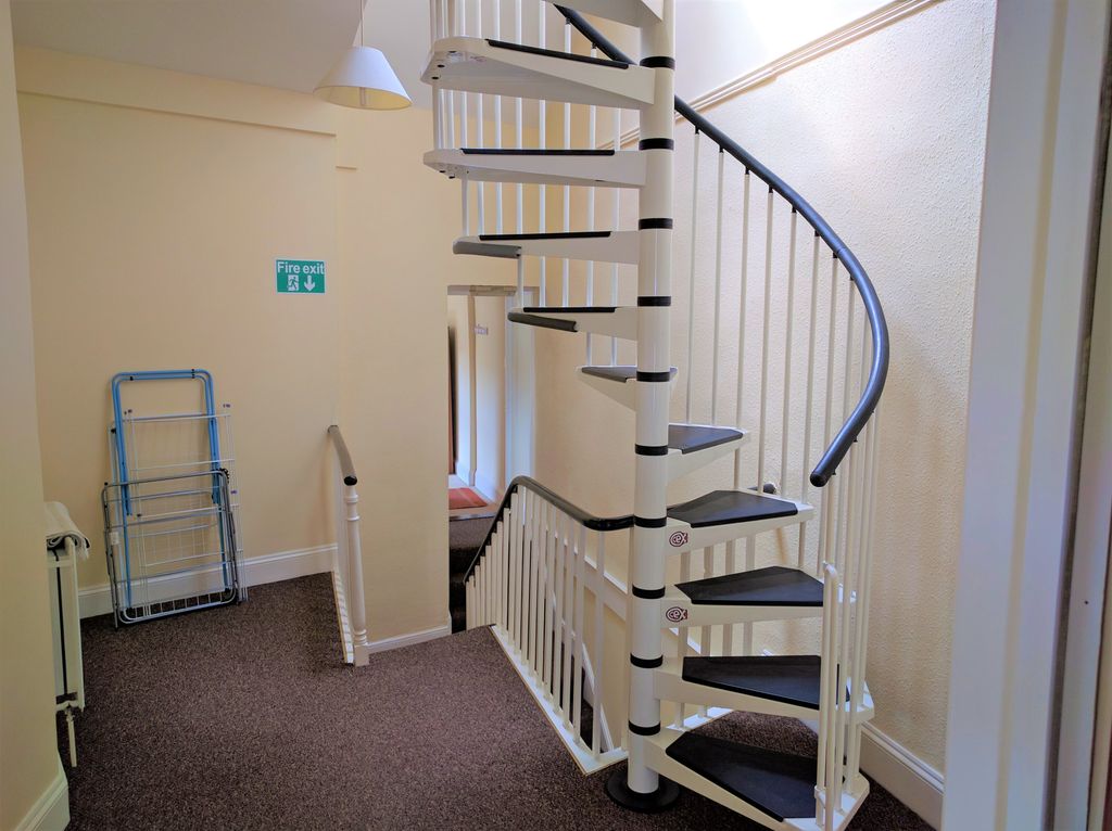 Property photo 3 of 7 Img_