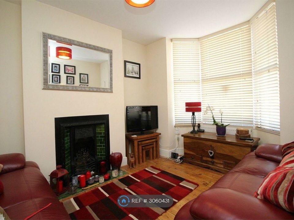 Property photo 3 of 12