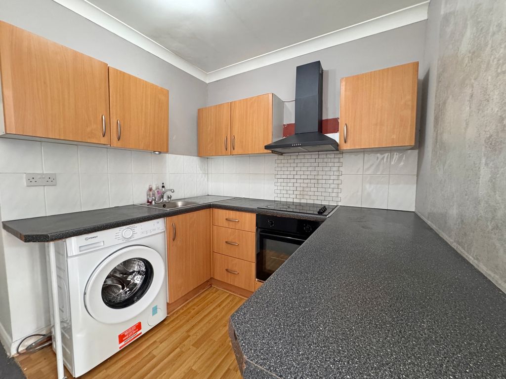 Property photo 1 of 5 1 Bed Flat To Rent Mandeville Road, Isleworth Tw7