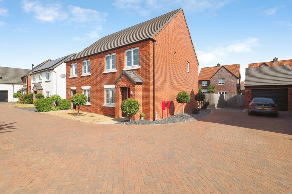 Property photo 1 of 19 Pbox-Img.Jpg