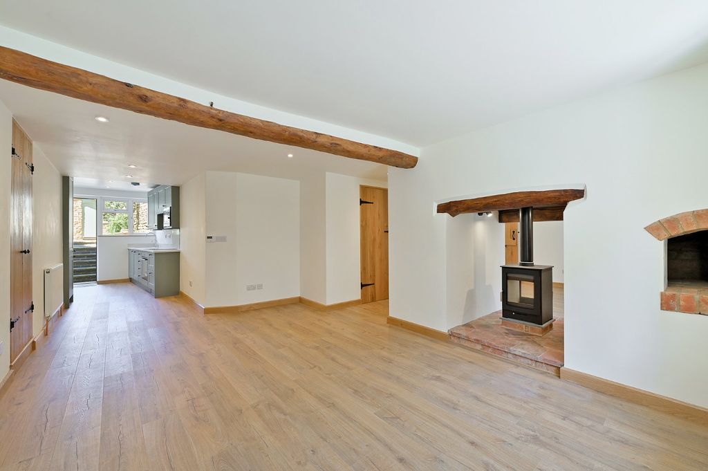 Property photo 3 of 9 Dining Room