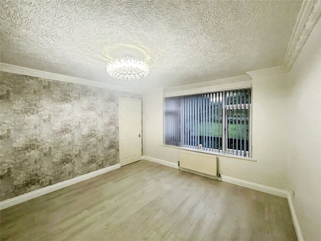 Property photo 3 of 18 Picture No. 05