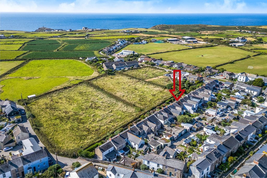 Property photo 3 of 25