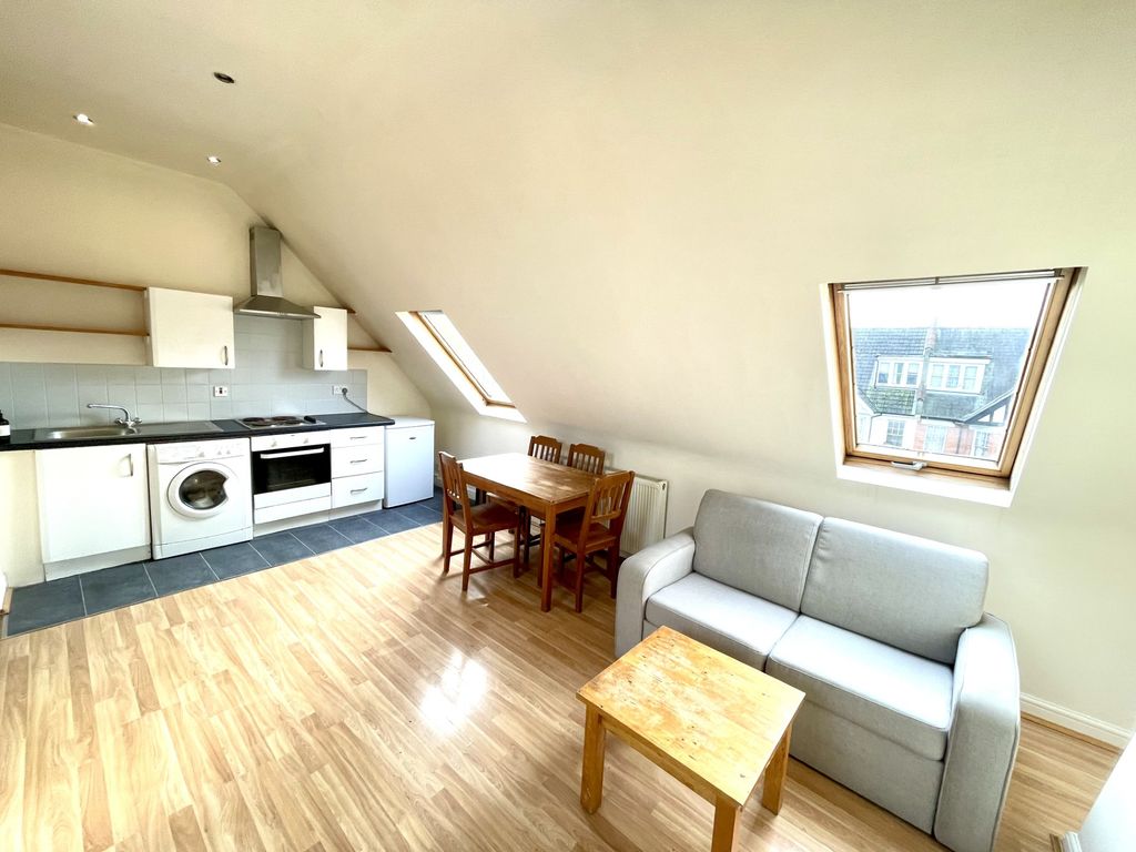 Property photo 1 of 5