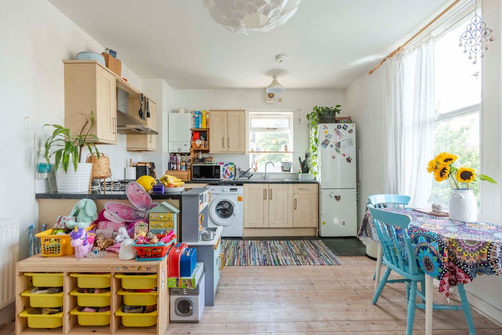 Property photo 3 of 18 Dsc03826-Hdr