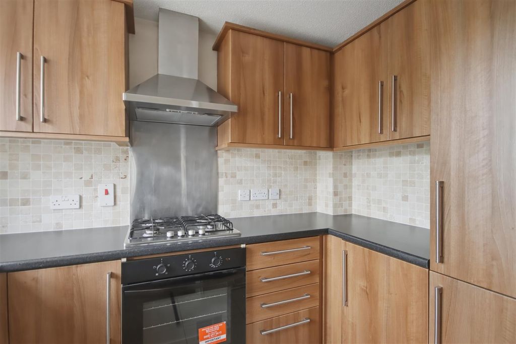 Property photo 2 of 15 Kitchen