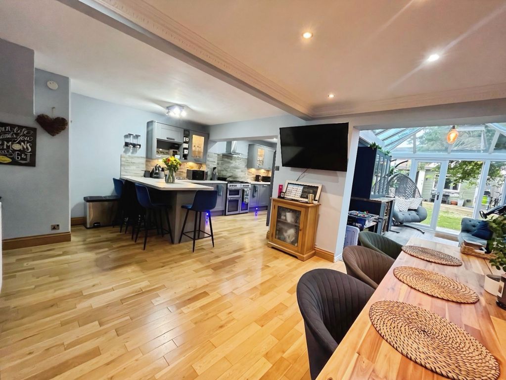 Property photo 2 of 20 5013622