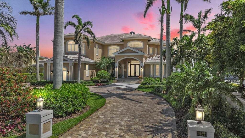Property photo 1 of 1
