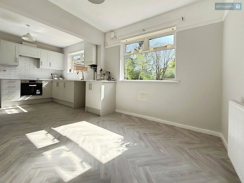 Property photo 2 of 15 Picture No. 13