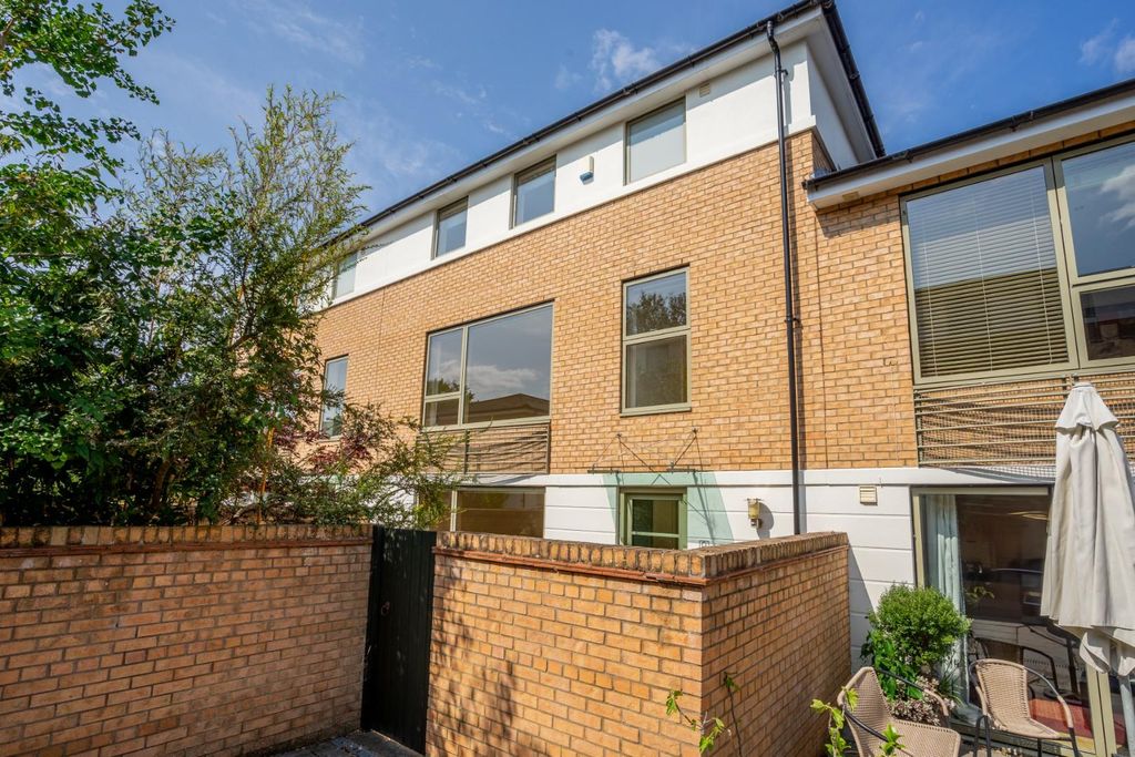 Property photo 2 of 22 9 Sm-26.Jpg