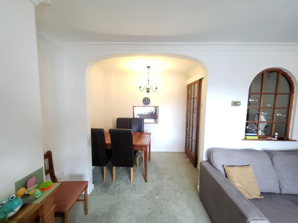 Property photo 3 of 7 Dining Room