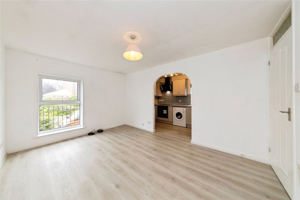 Property photo 3 of 16 Picture No. 07