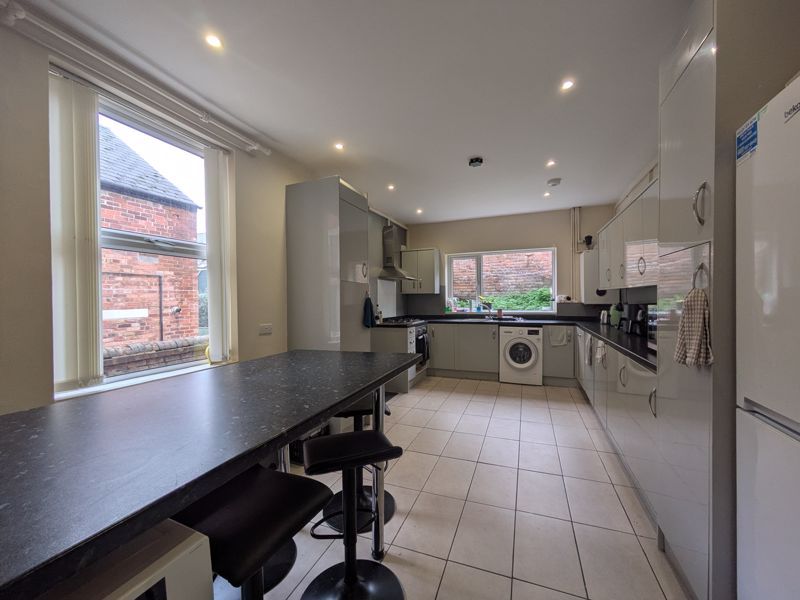 Property photo 2 of 11 Photo 13