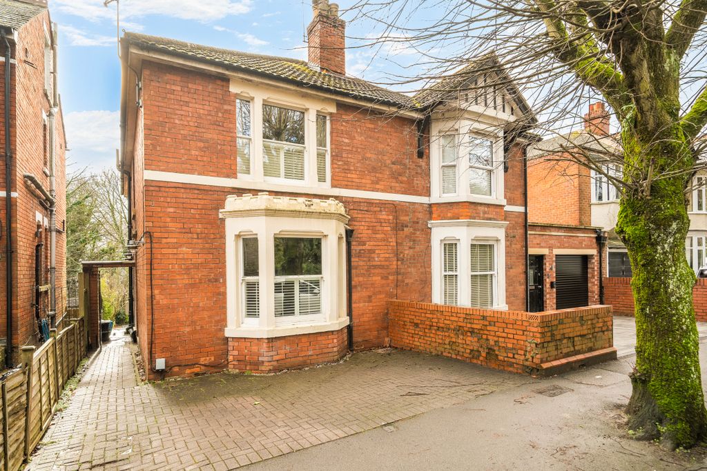 Property photo 1 of 20 14107121698B1E4B7Be7F