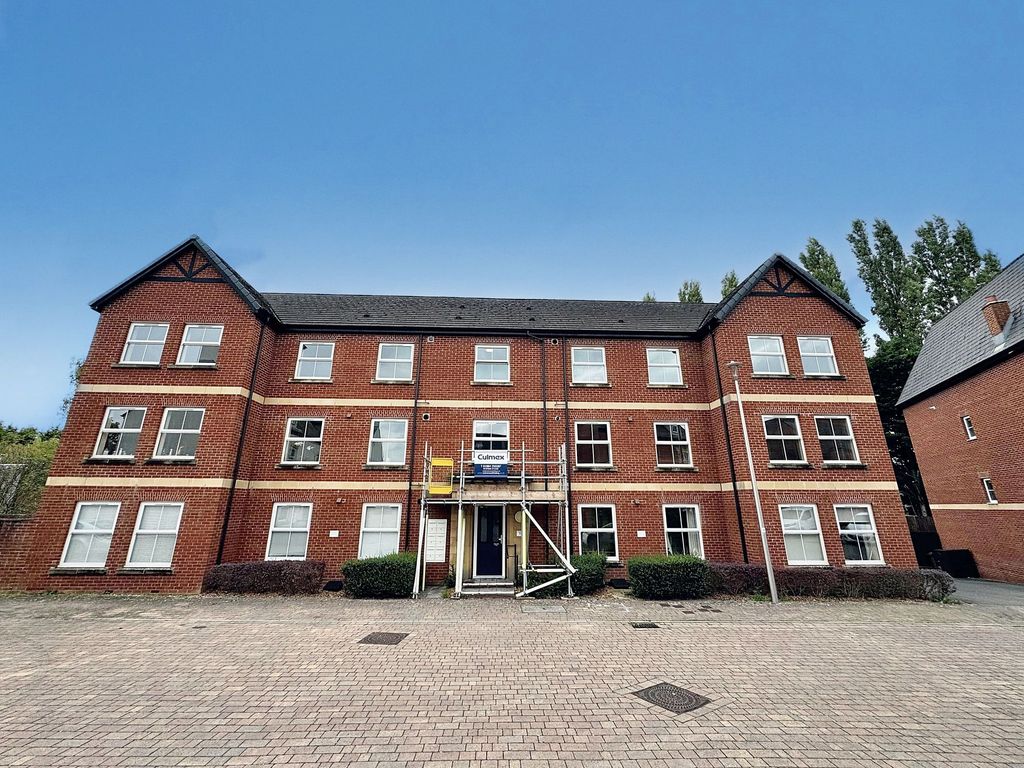 Property photo 1 of 12