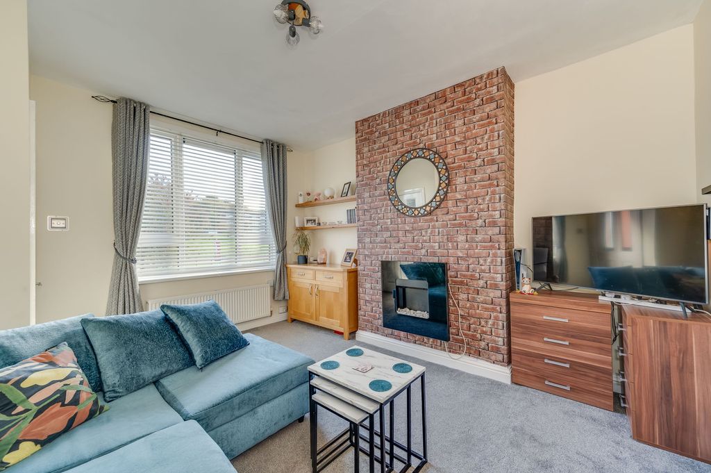 Property photo 3 of 20