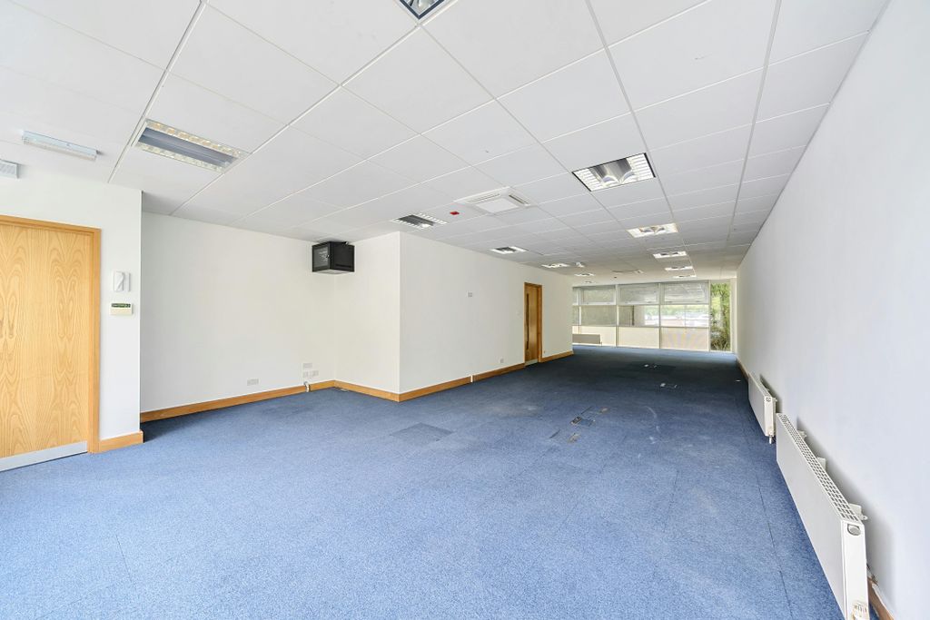 Property photo 2 of 8 1176436 6.Jpg