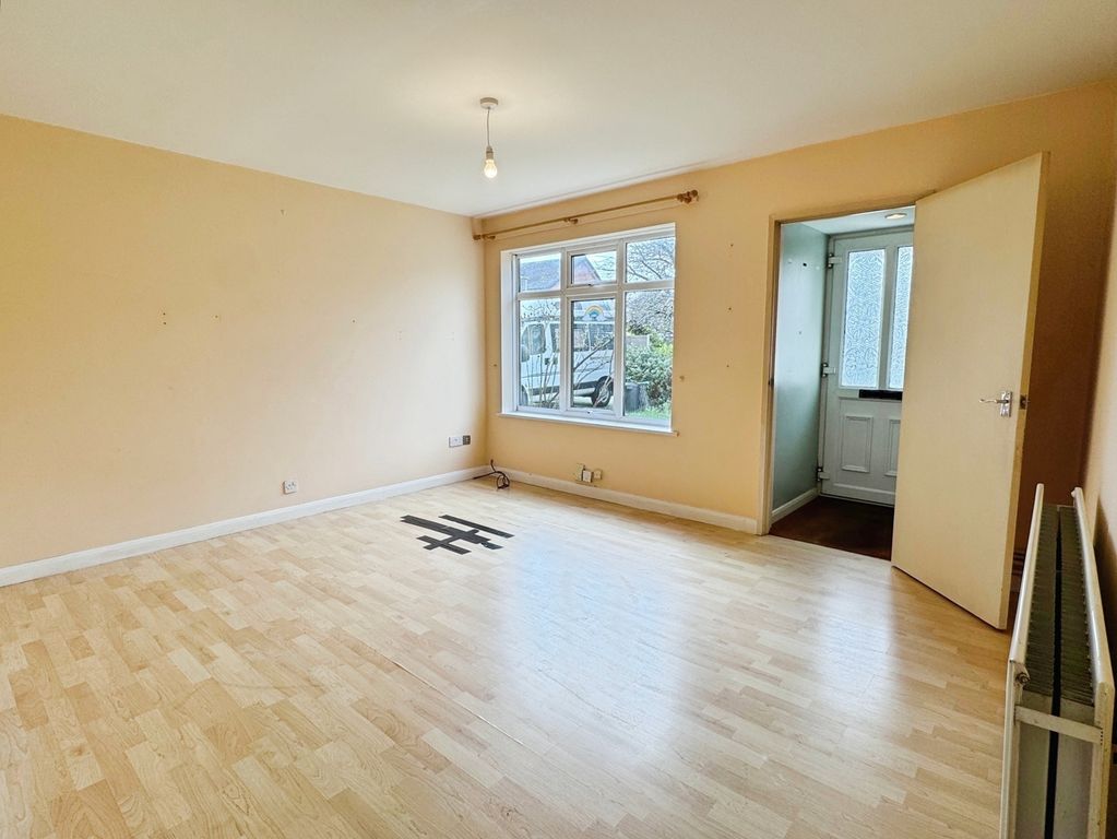 Property photo 2 of 8 Pbox-Img.Jpg