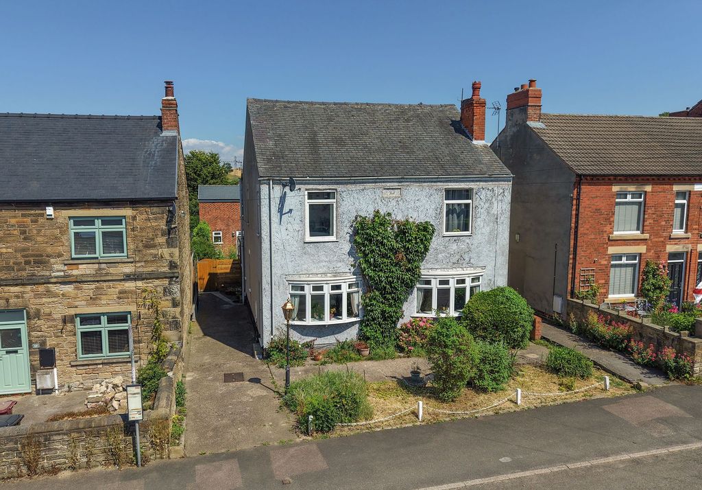 Property photo 1 of 33