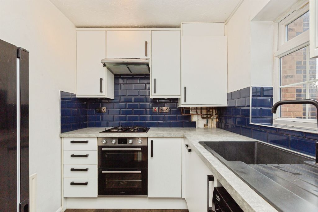 Property photo 3 of 19