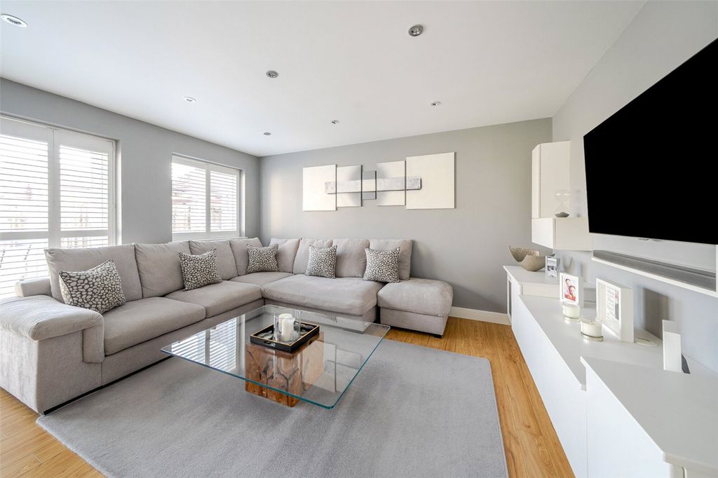 Property photo 2 of 21 Reception