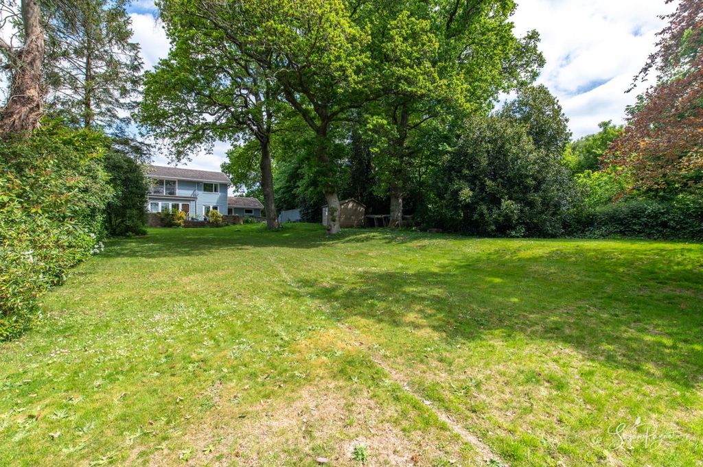 Property photo 2 of 41 Garden