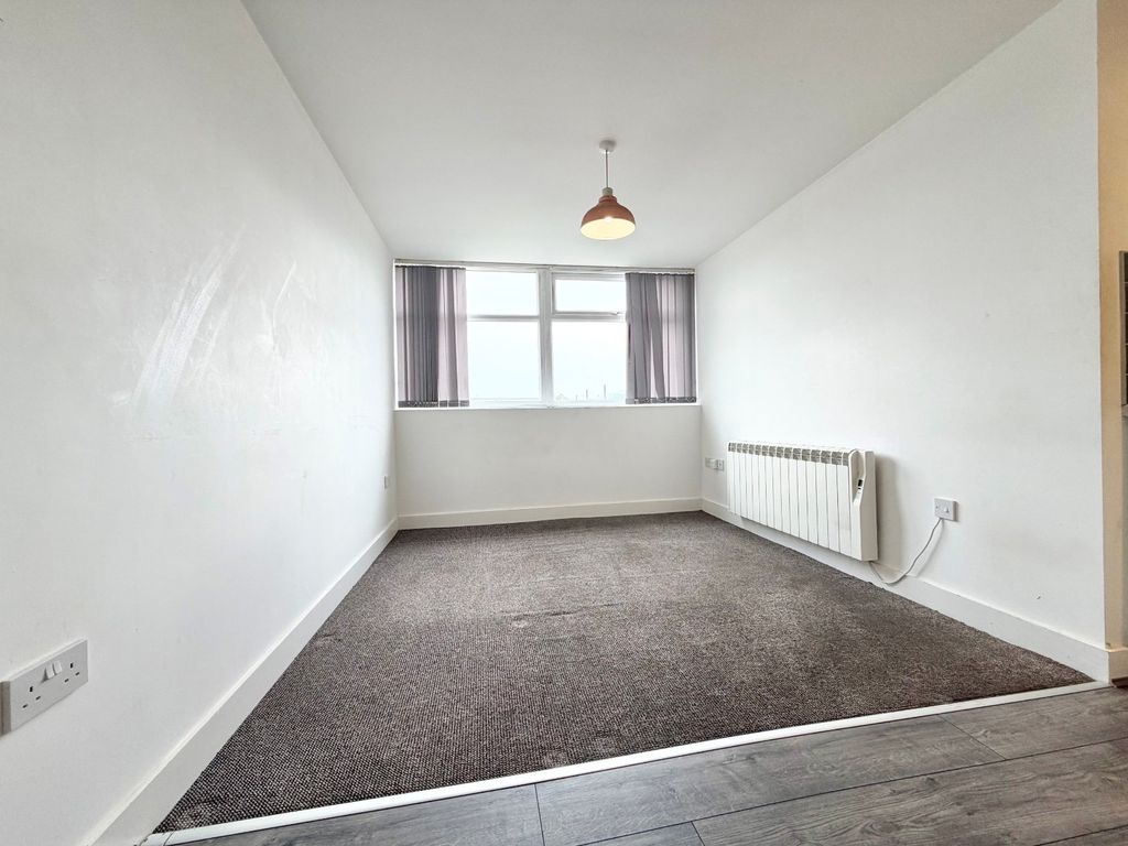 Property photo 3 of 7 Picture No. 09