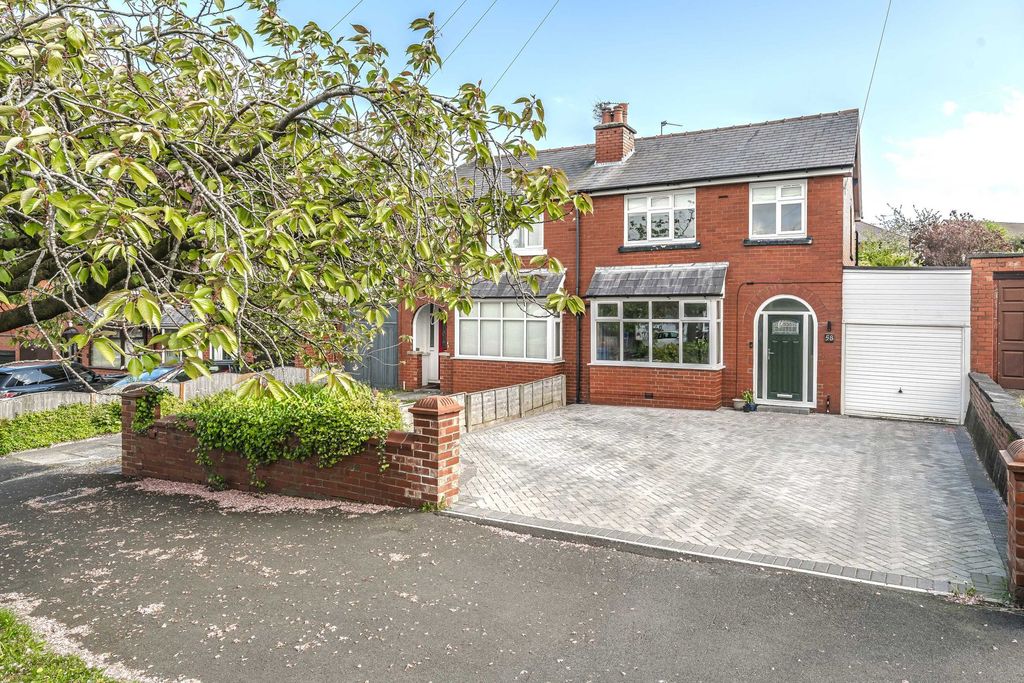 Property photo 1 of 44