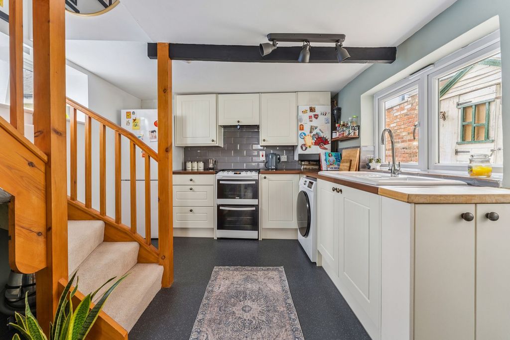 Property photo 3 of 14