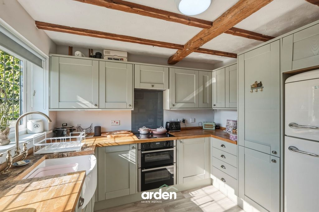 Property photo 2 of 10
