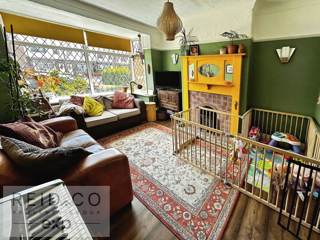 Property photo 2 of 13