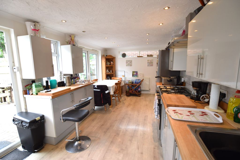 Property photo 2 of 19 Kitchen/Diner