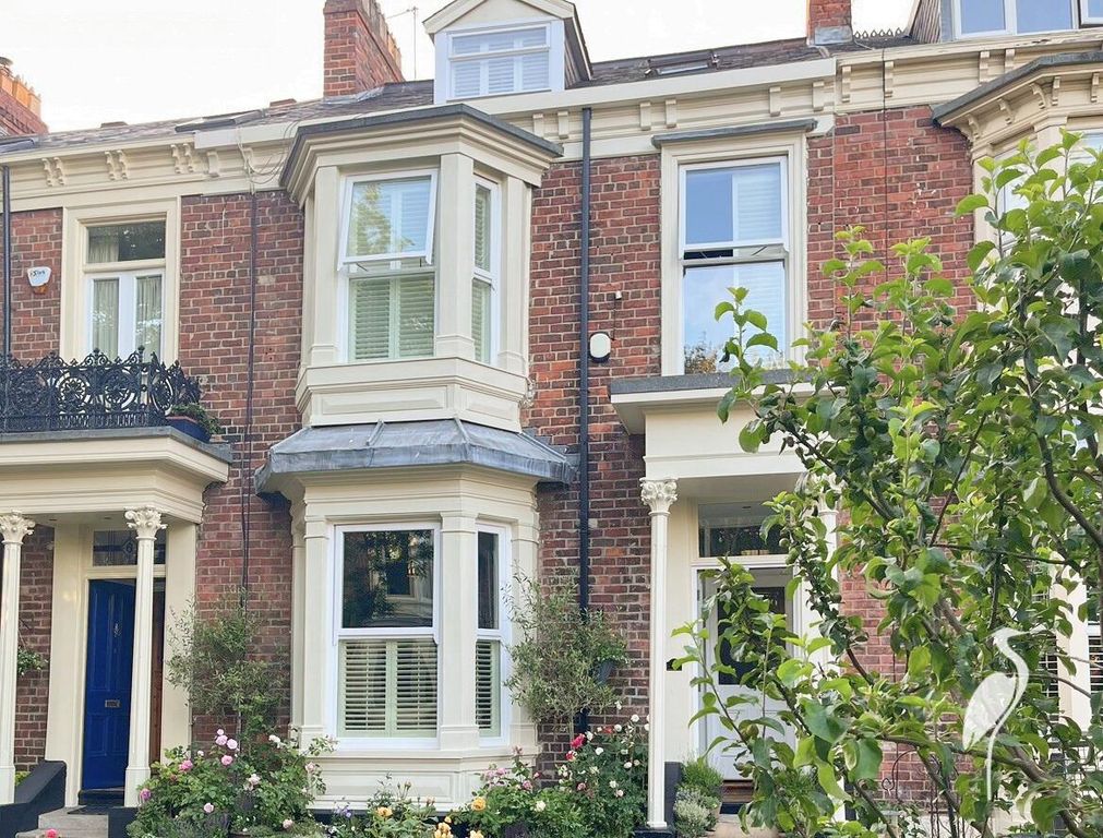 Property photo 1 of 34