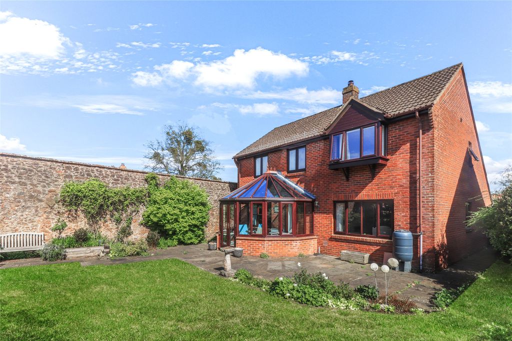 Property photo 1 of 25 1 - Picture No. 05