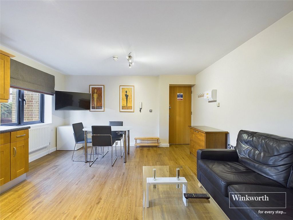 Property photo 2 of 10 Picture No. 13