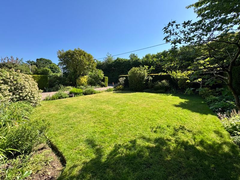 Property photo 3 of 21 Photo 17