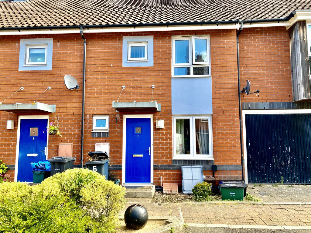 Property photo 1 of 9 Front