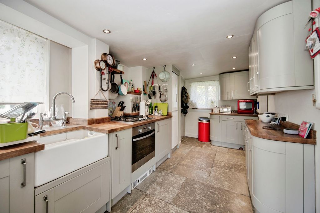 Property photo 3 of 17 Photo