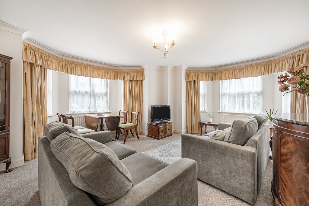 Property photo 3 of 13