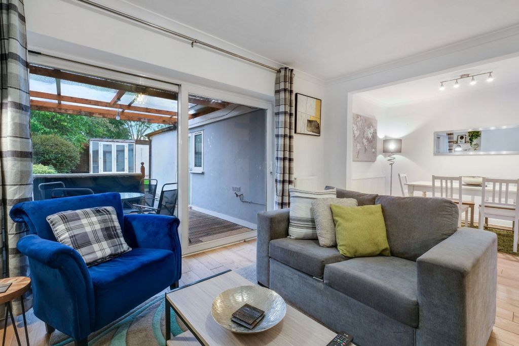 Property photo 1 of 44