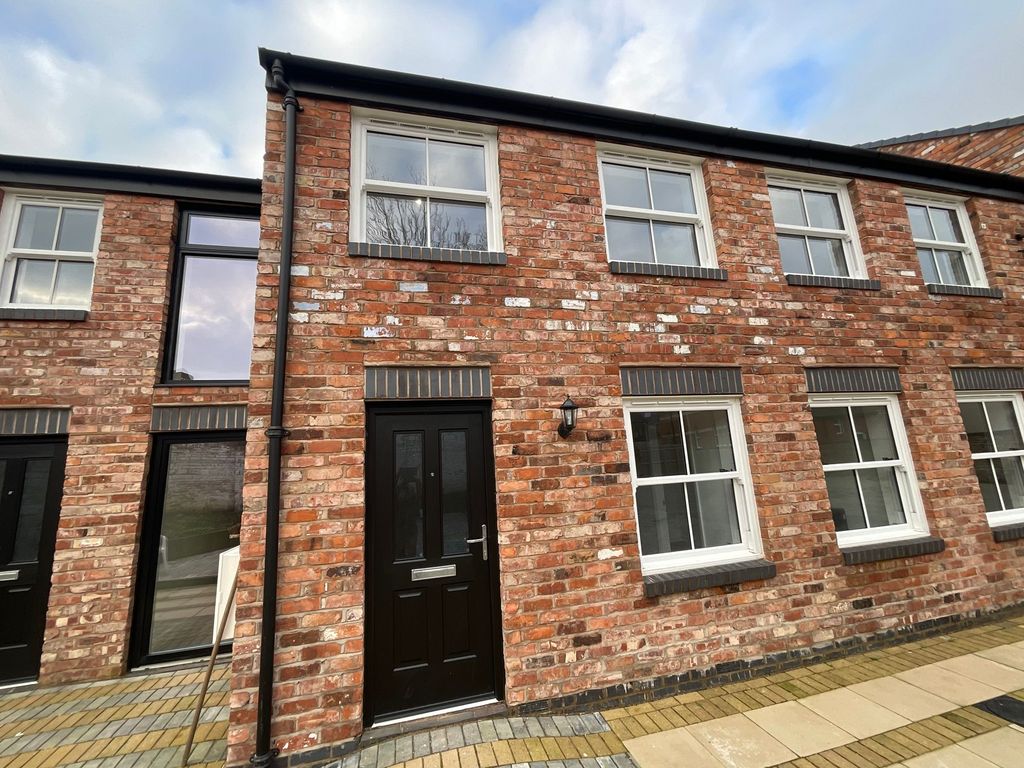 Property photo 1 of 10 Front